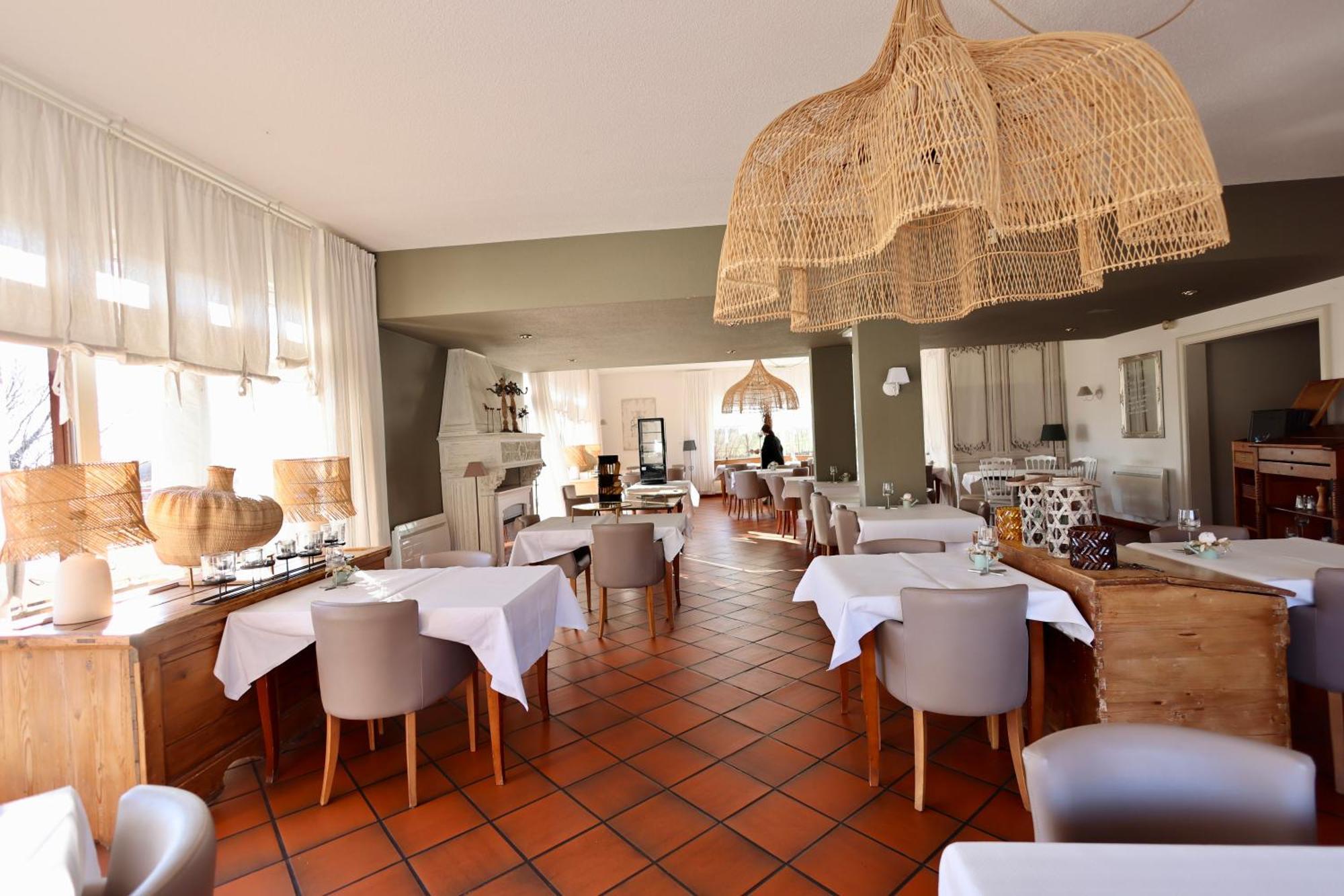Dieffenthal Hotel Restaurant Verger Des Chateaux, Route Des Vins Haut-Koenigsbourg מראה חיצוני תמונה